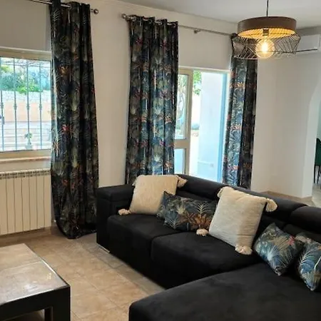 Villa Galvana Guia (Faro)