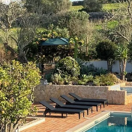 Galvana Villa Guia (Faro)